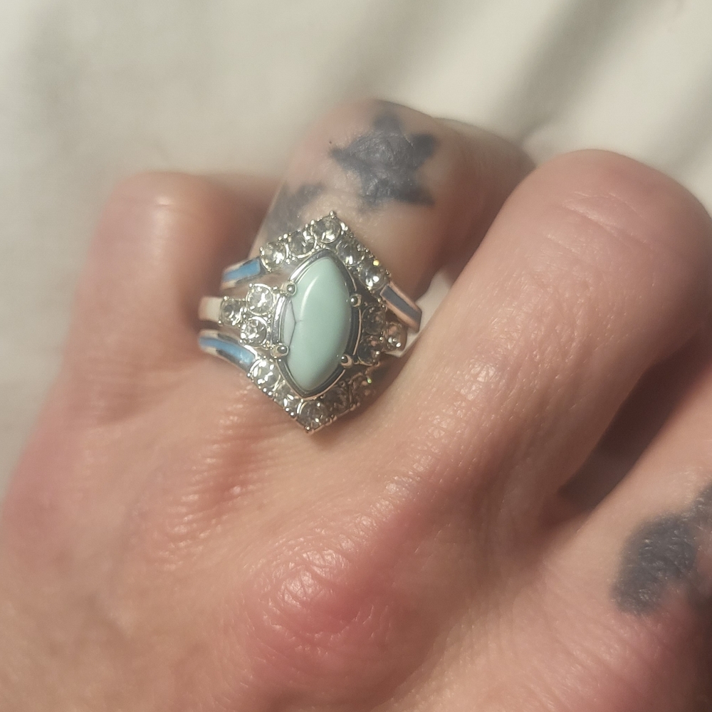 Beautiful 3pc Ring set